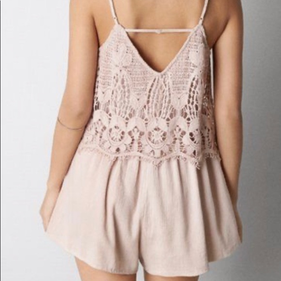 Blush Crochet Romper - Picture 2 of 9